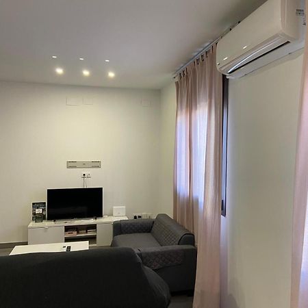 Pelicano Urban Apartment Seville Exterior photo